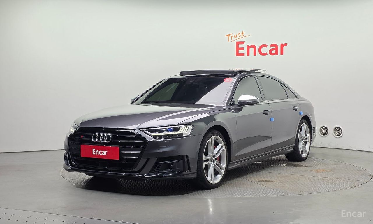 Audi S8
