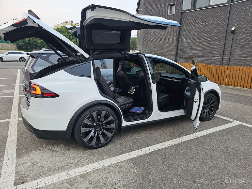 Tesla Model X