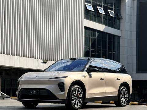 NIO ES8