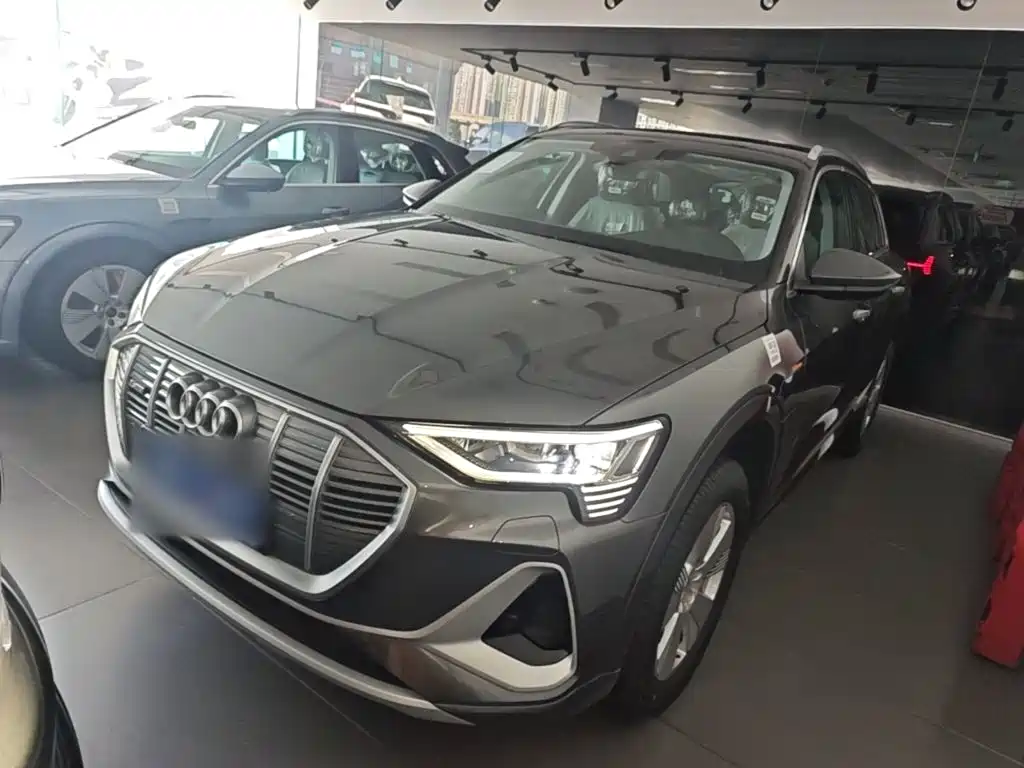 Audi e-tron