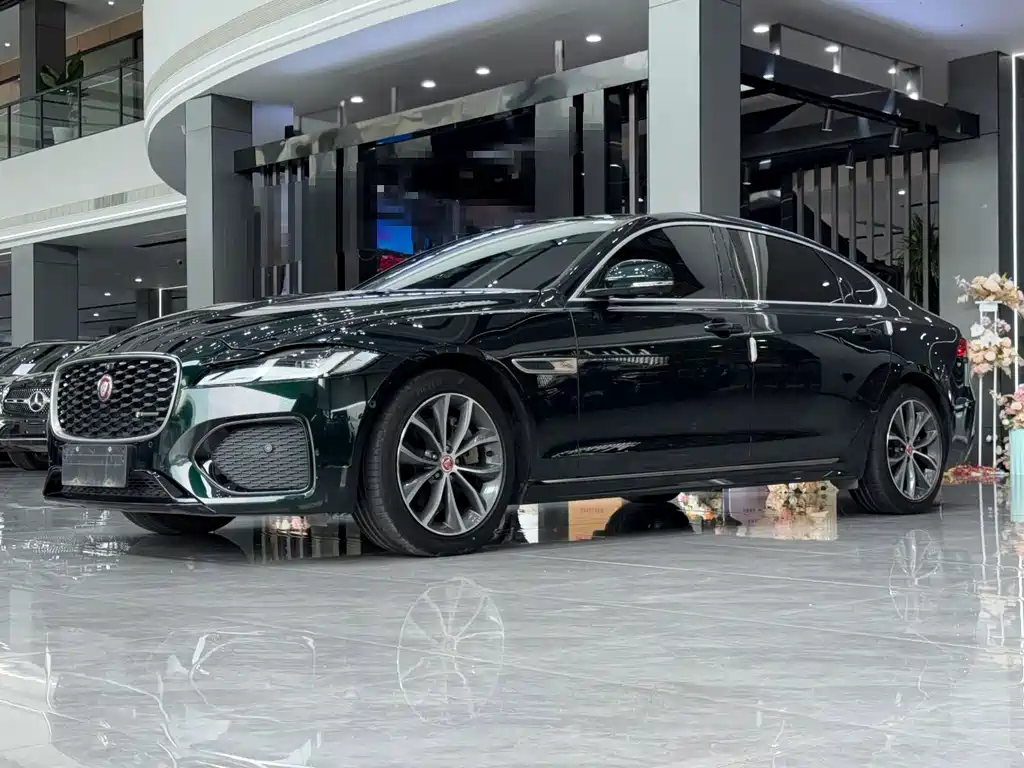 Jaguar XFL