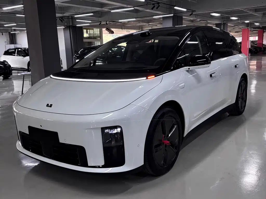 Li Auto i8