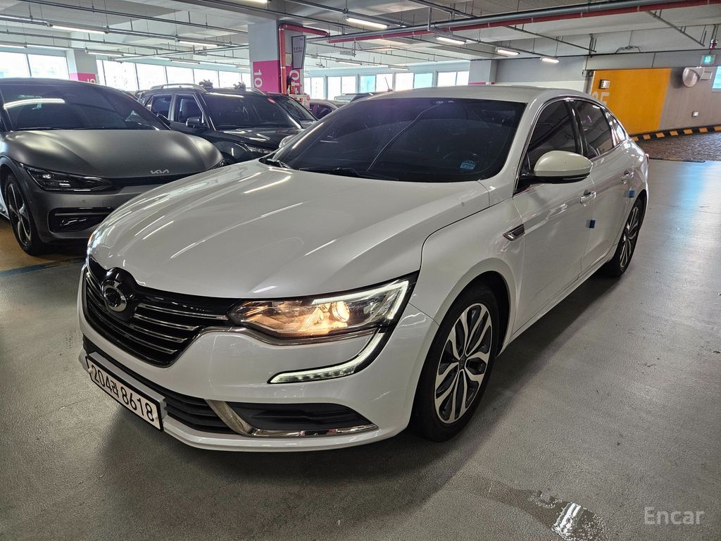 Renault SM6