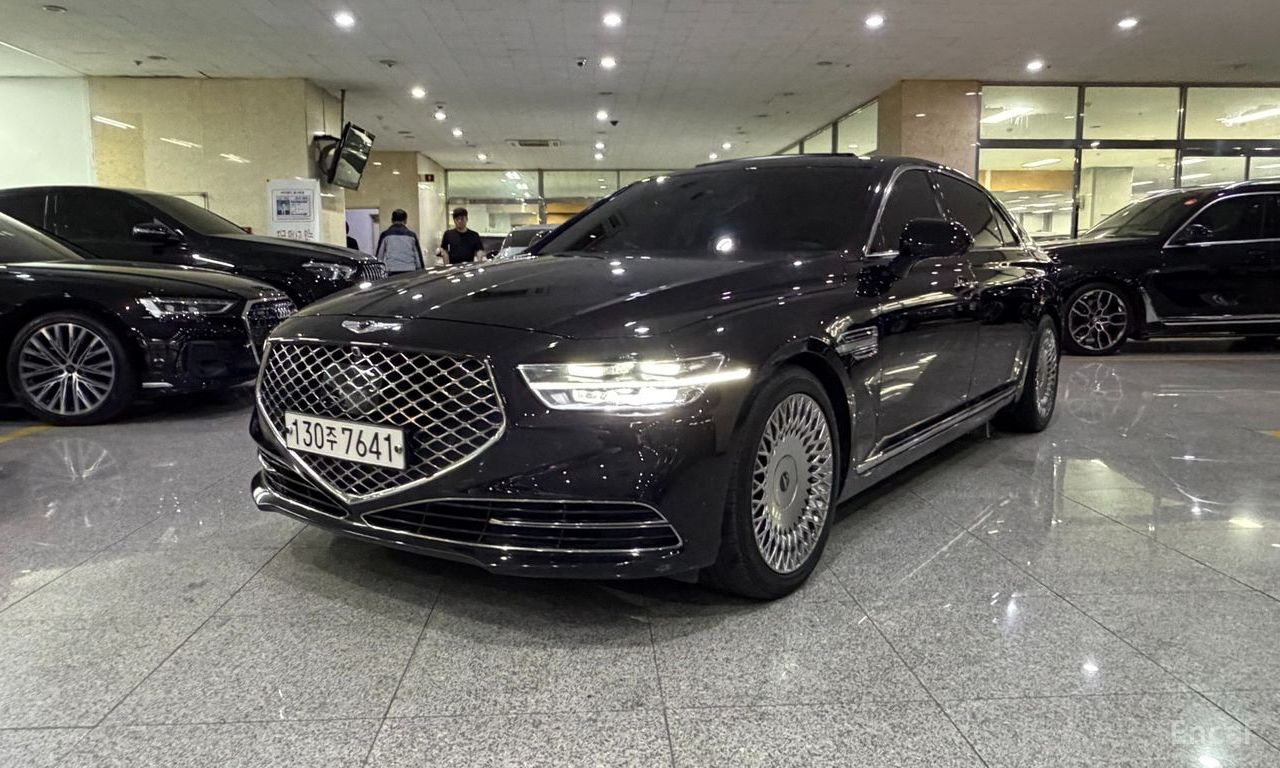 Genesis G90