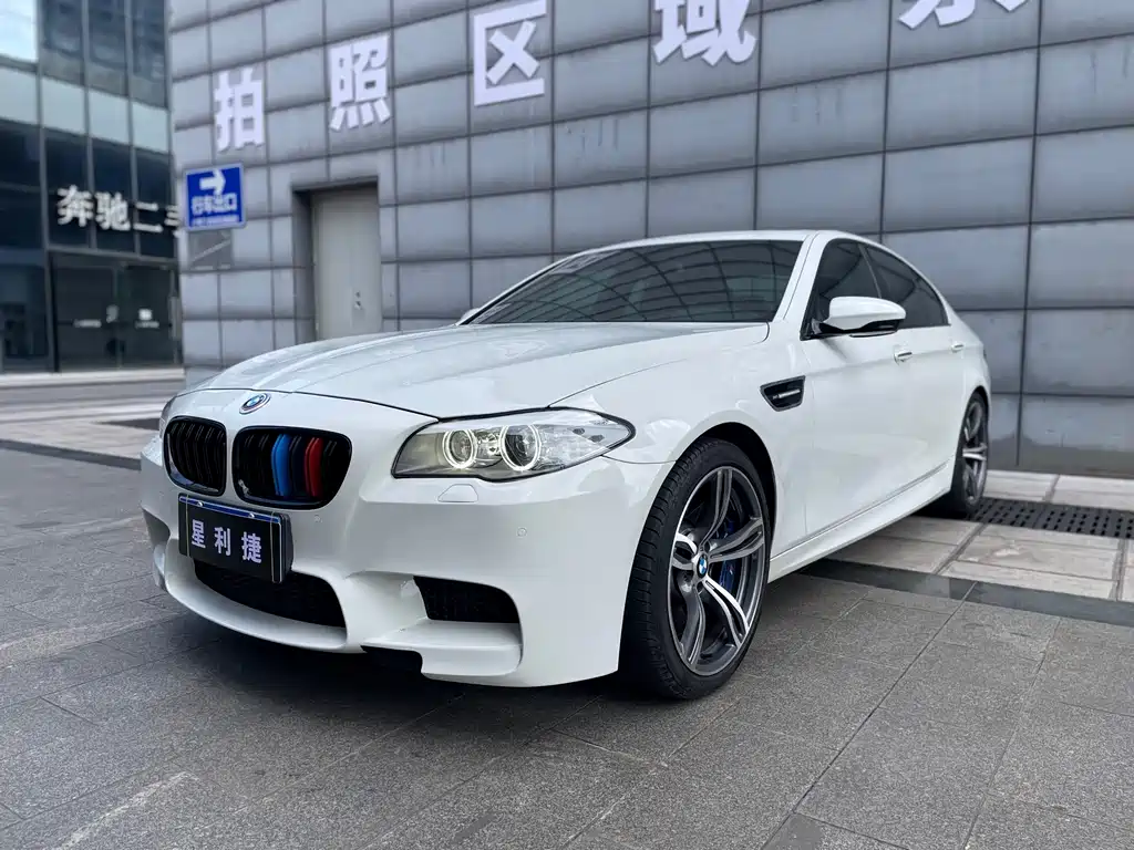 BMW M5
