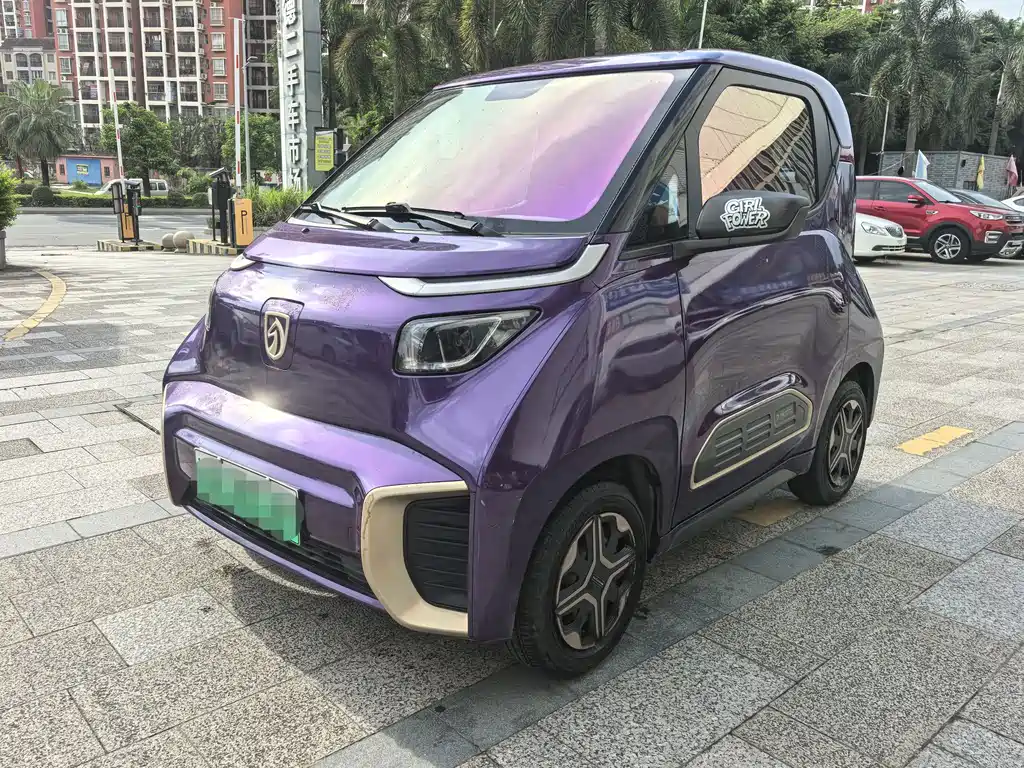Baojun E200