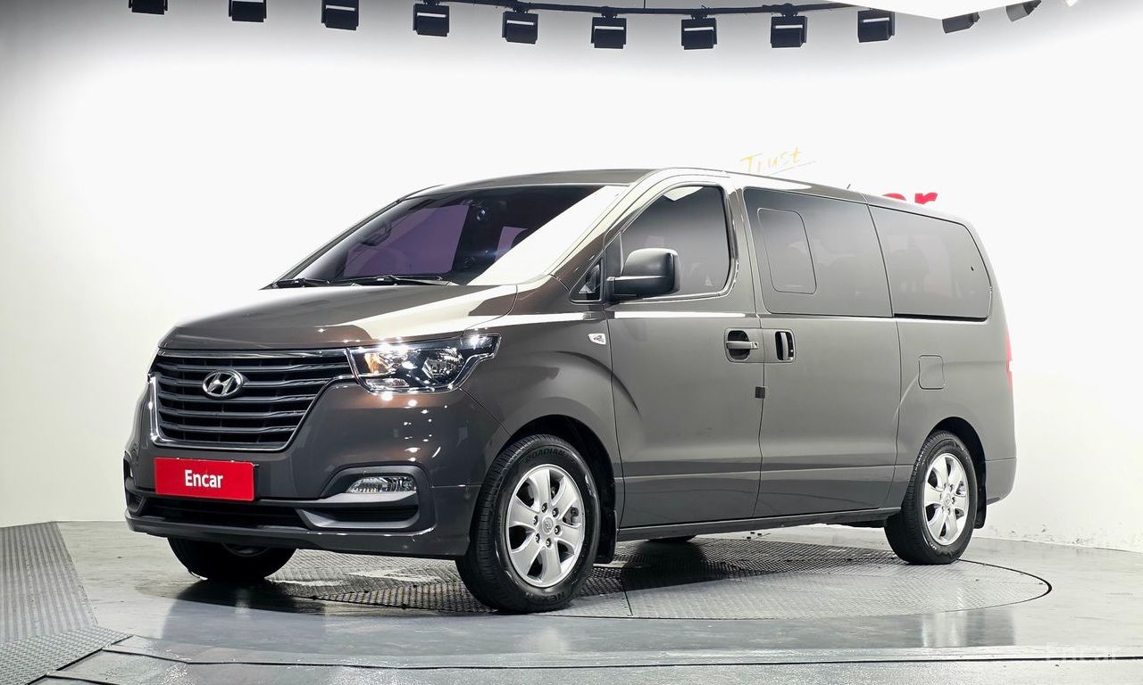 Hyundai Starex