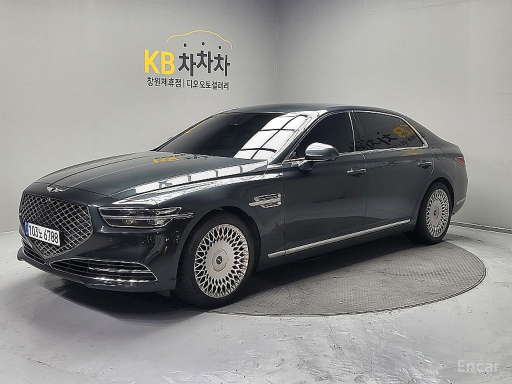 Genesis G90