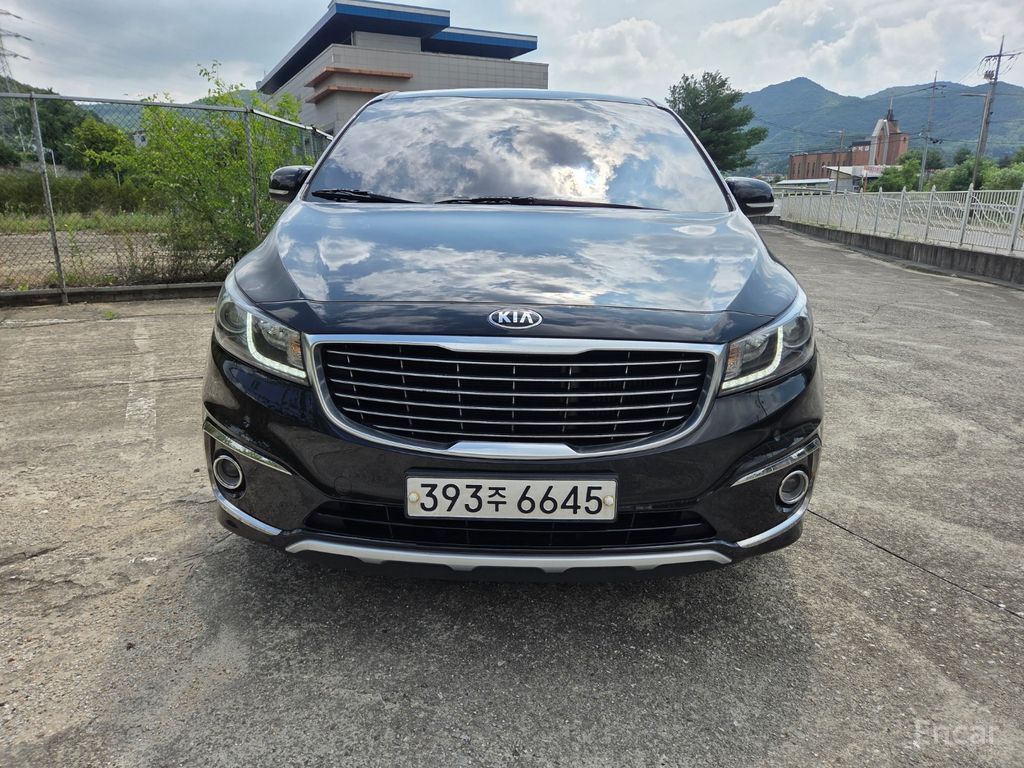 Kia Carnival