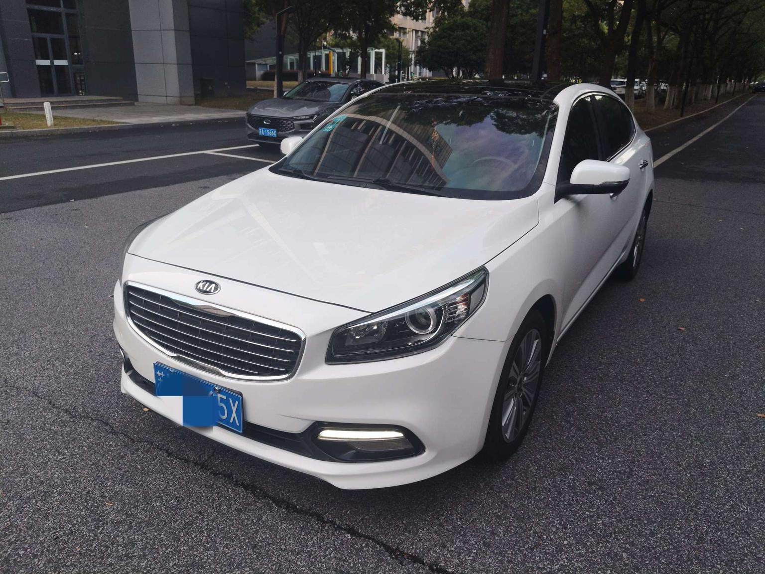 Kia K4
