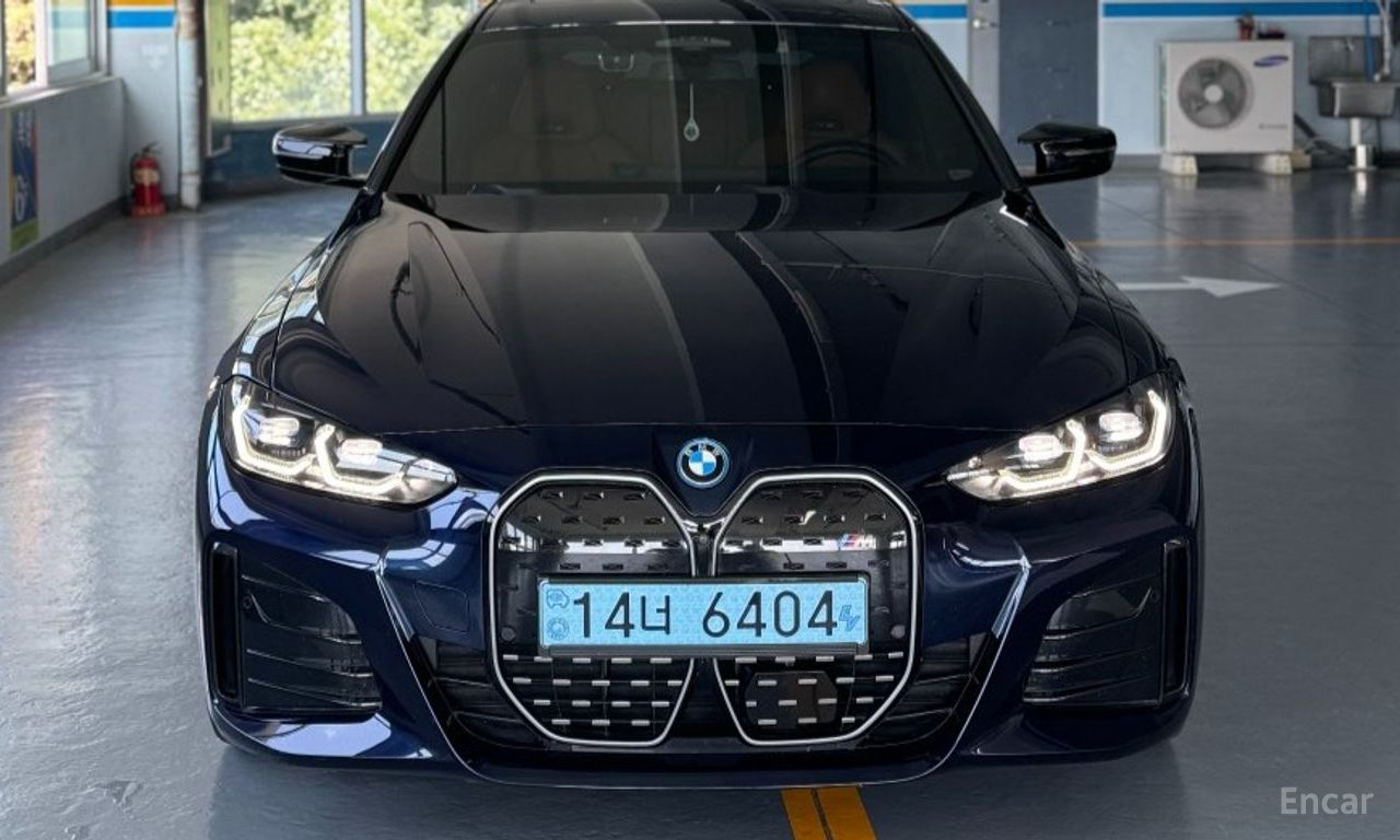 BMW i4