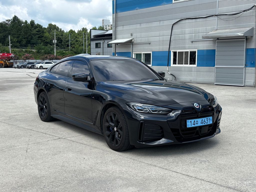 BMW i4