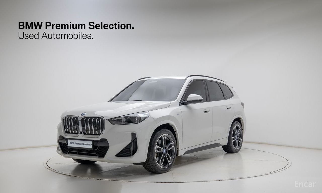 BMW iX1