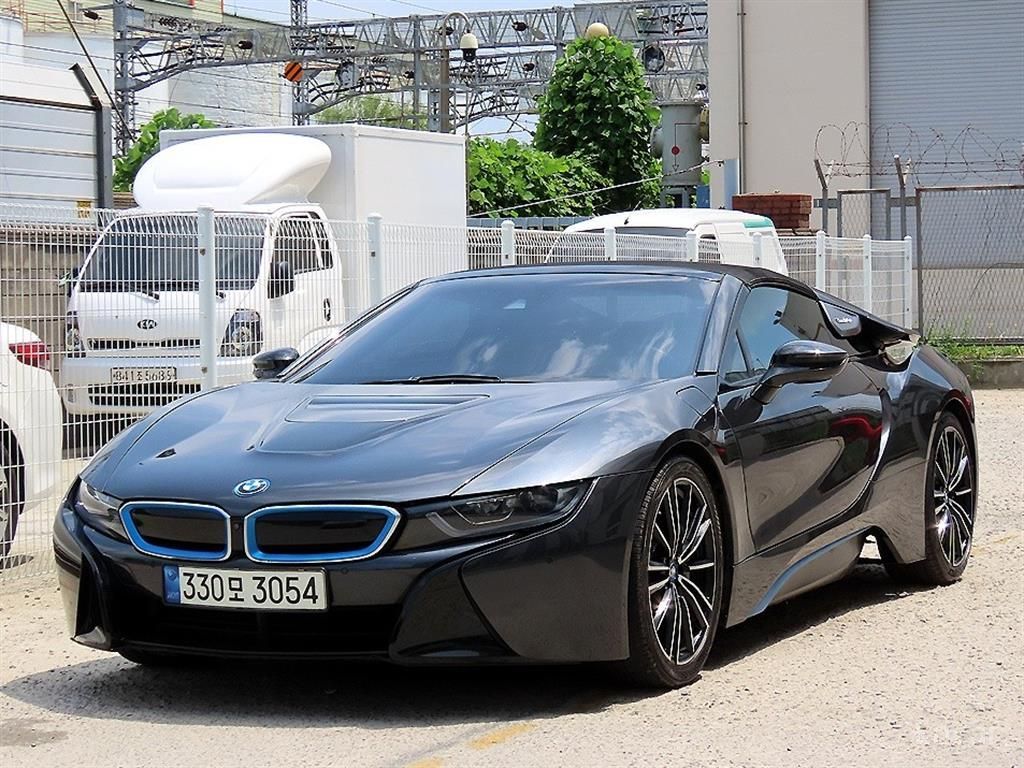 BMW i8