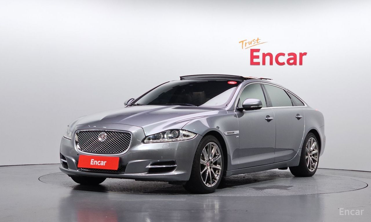Jaguar XJ