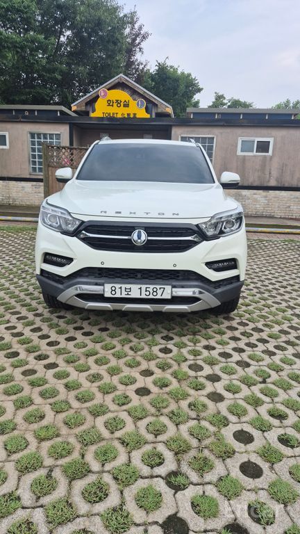 KG Mobility Rexton