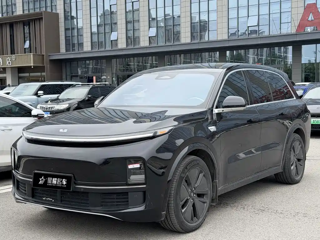 Li Auto L8