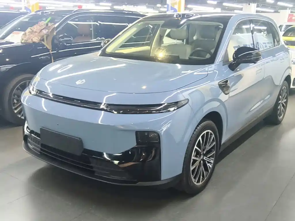 Leapmotor B10