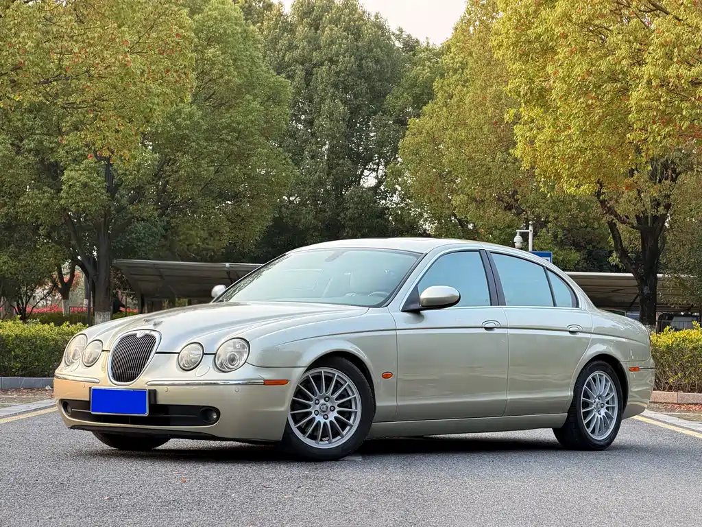 Jaguar S-Type