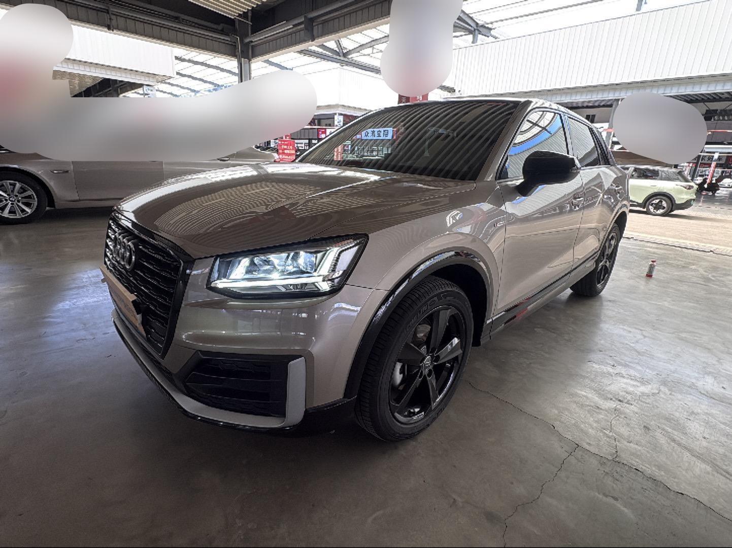 Audi Q2L