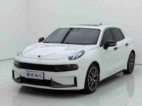 Lynk & Co 03