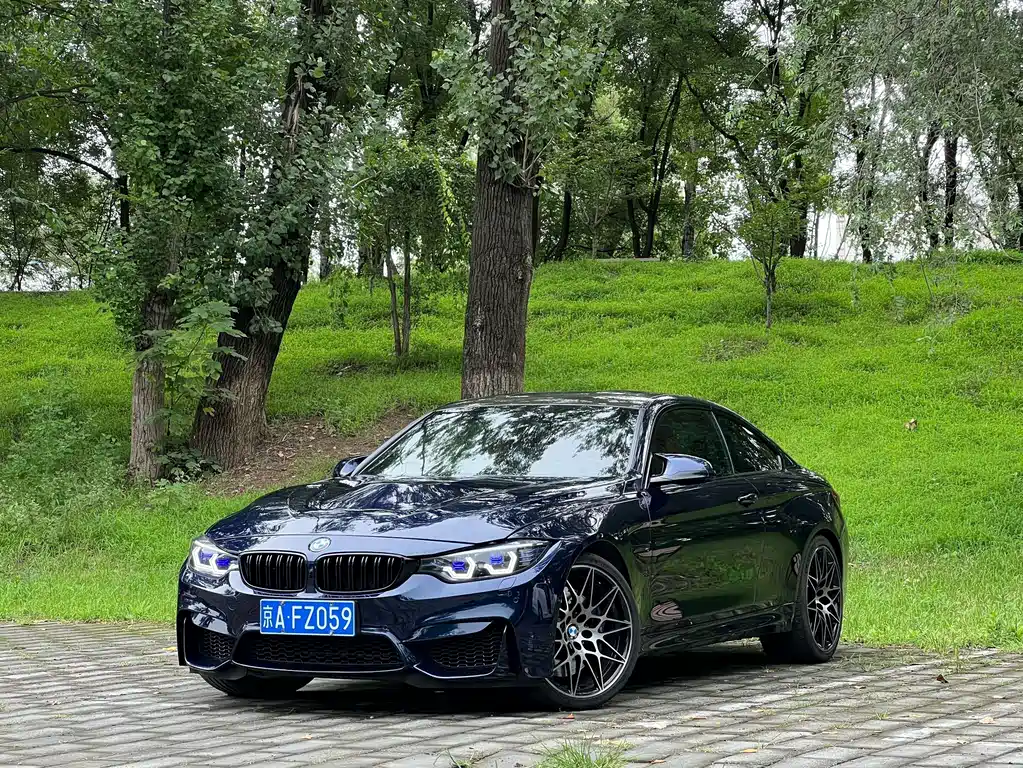 BMW M4