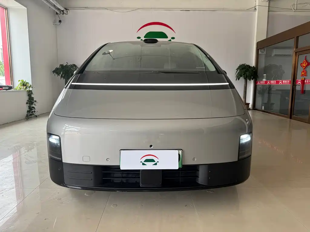 Li Auto MEGA