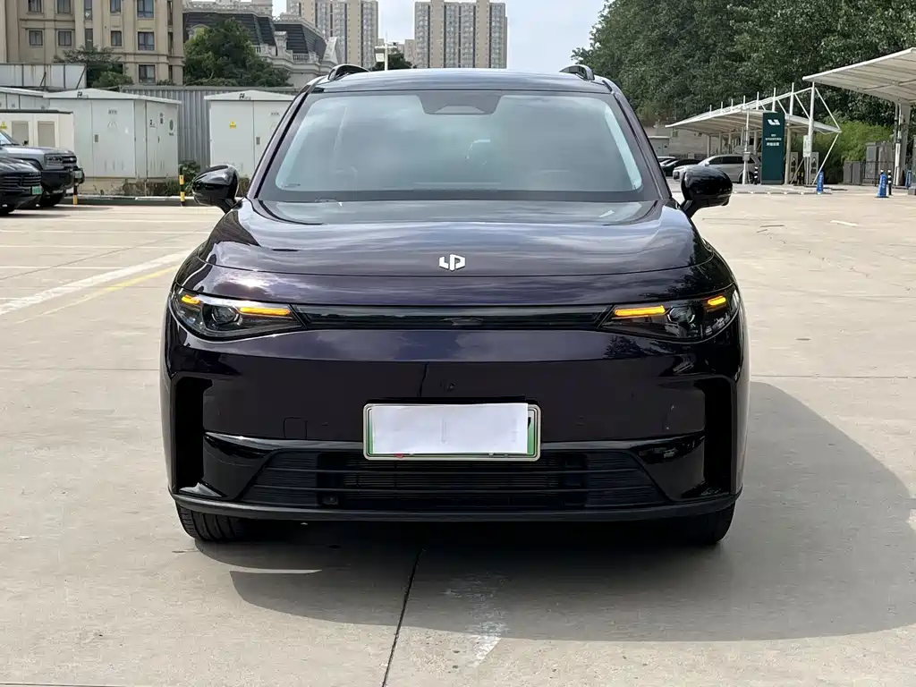 Leapmotor C16