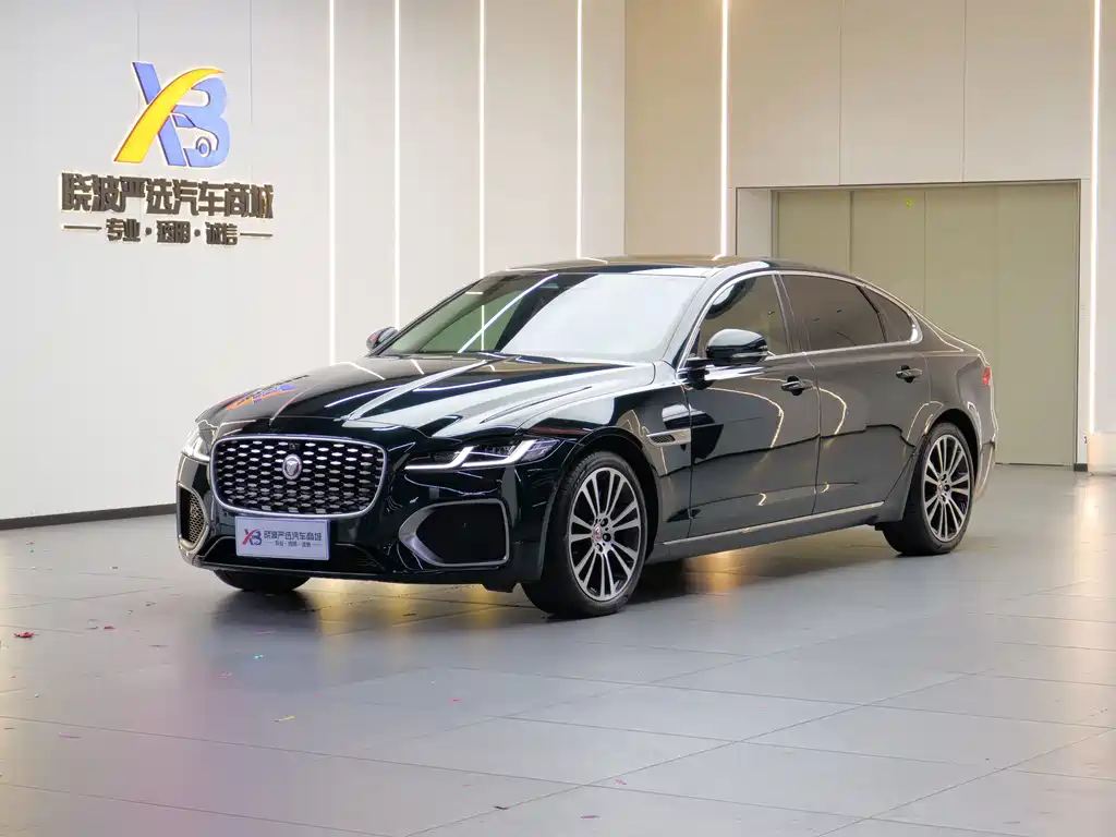 Jaguar XFL