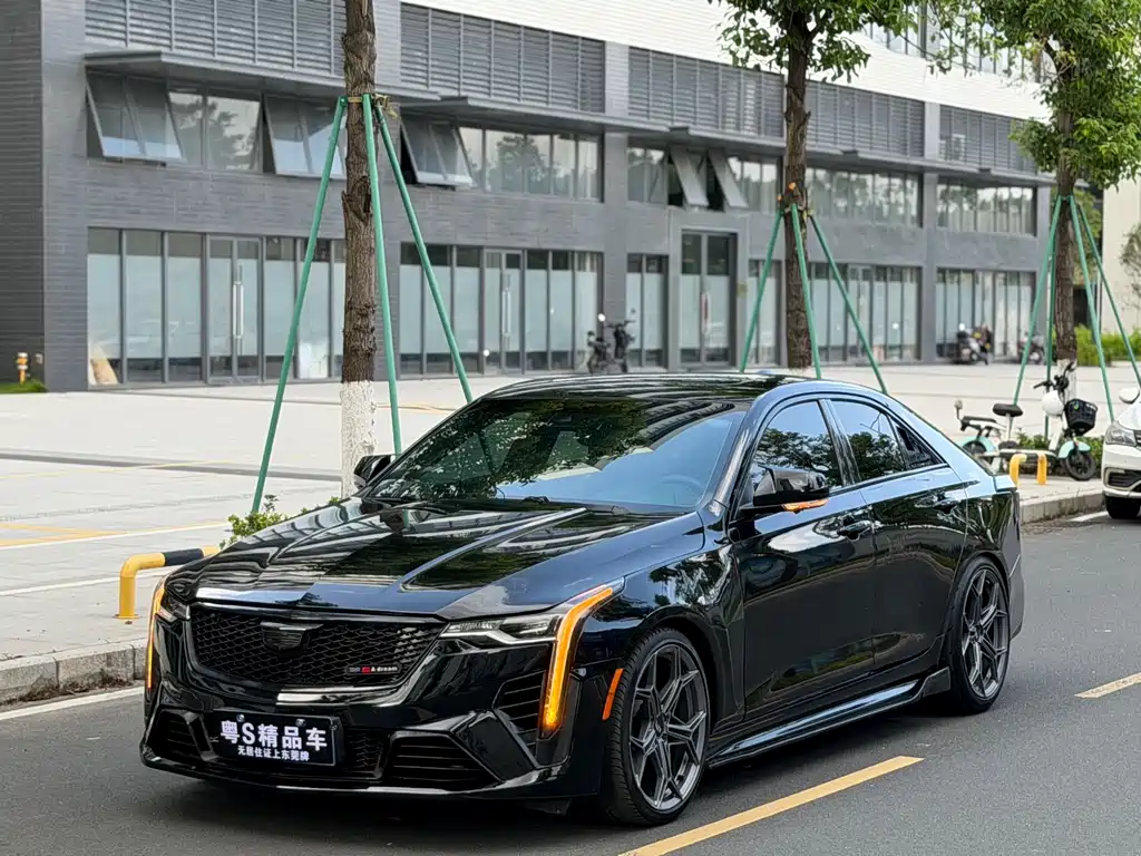 Cadillac CT4