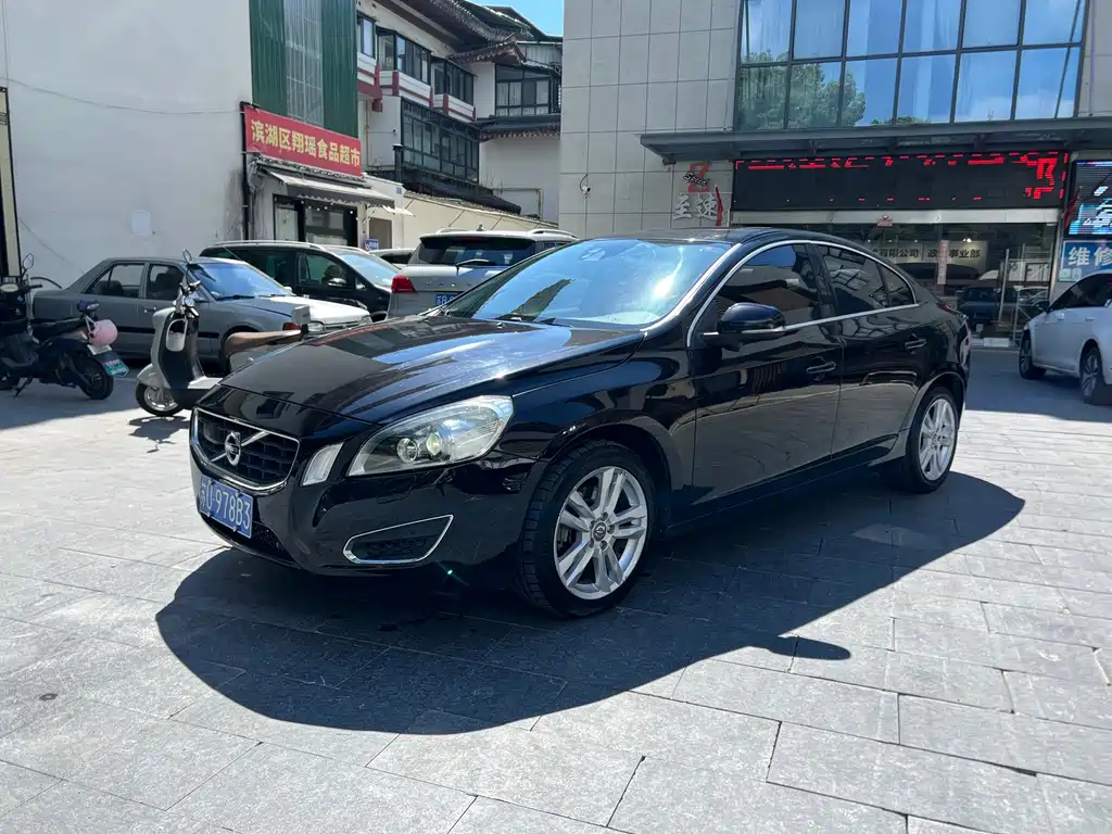 Volvo S60