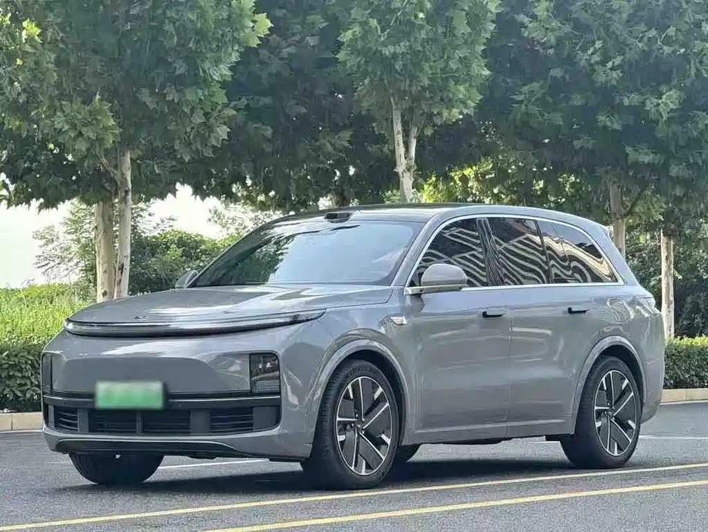 Li Auto L8