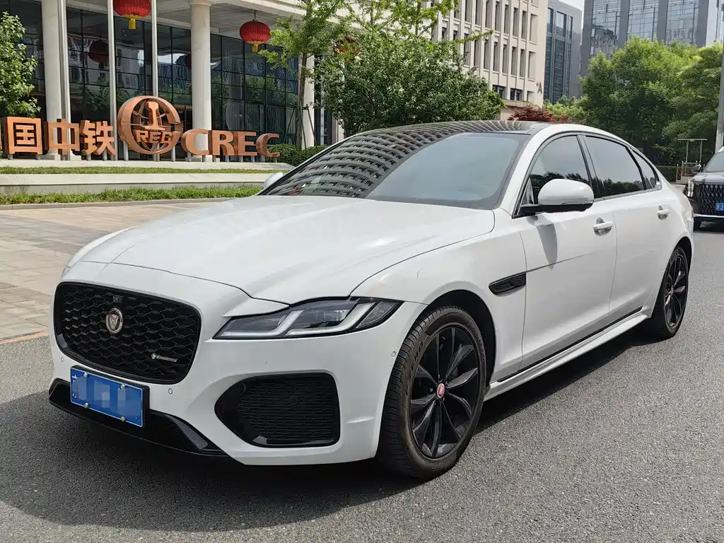 Jaguar XFL