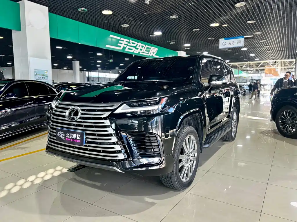 Lexus LX
