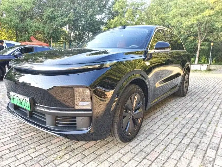 Li Auto L8