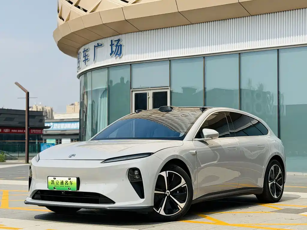 NIO ET5T