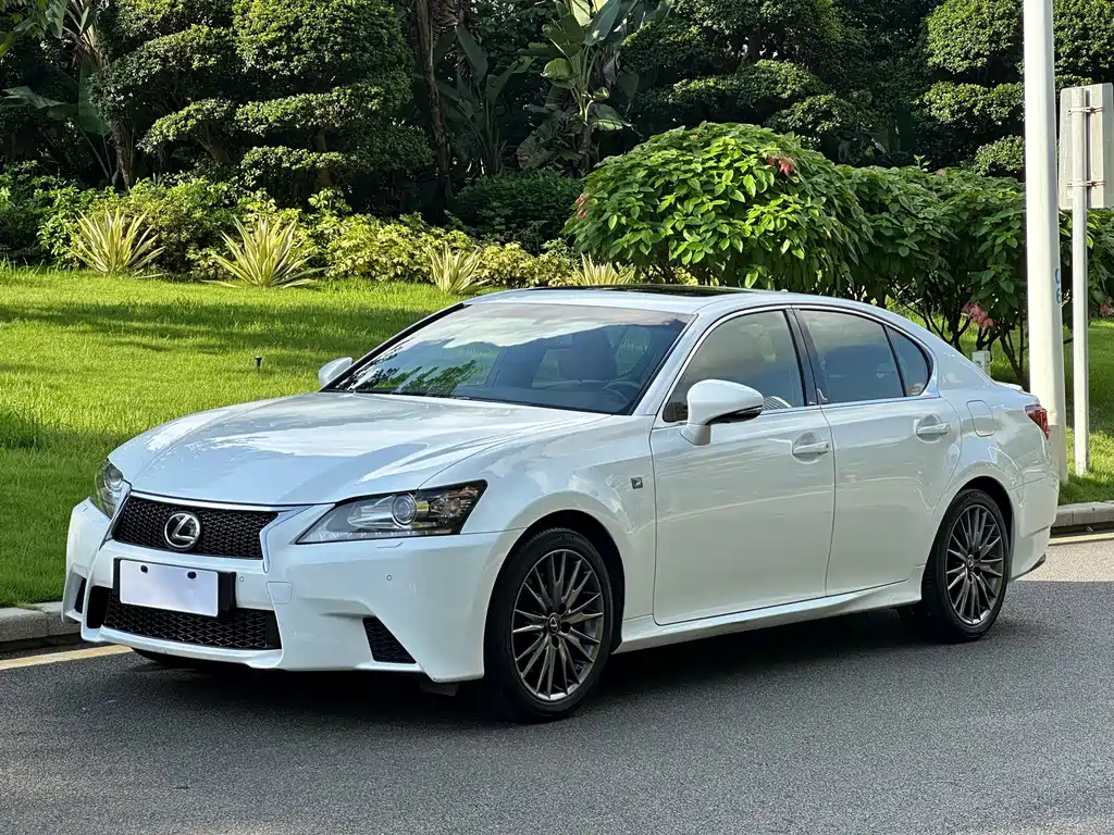 Lexus GS