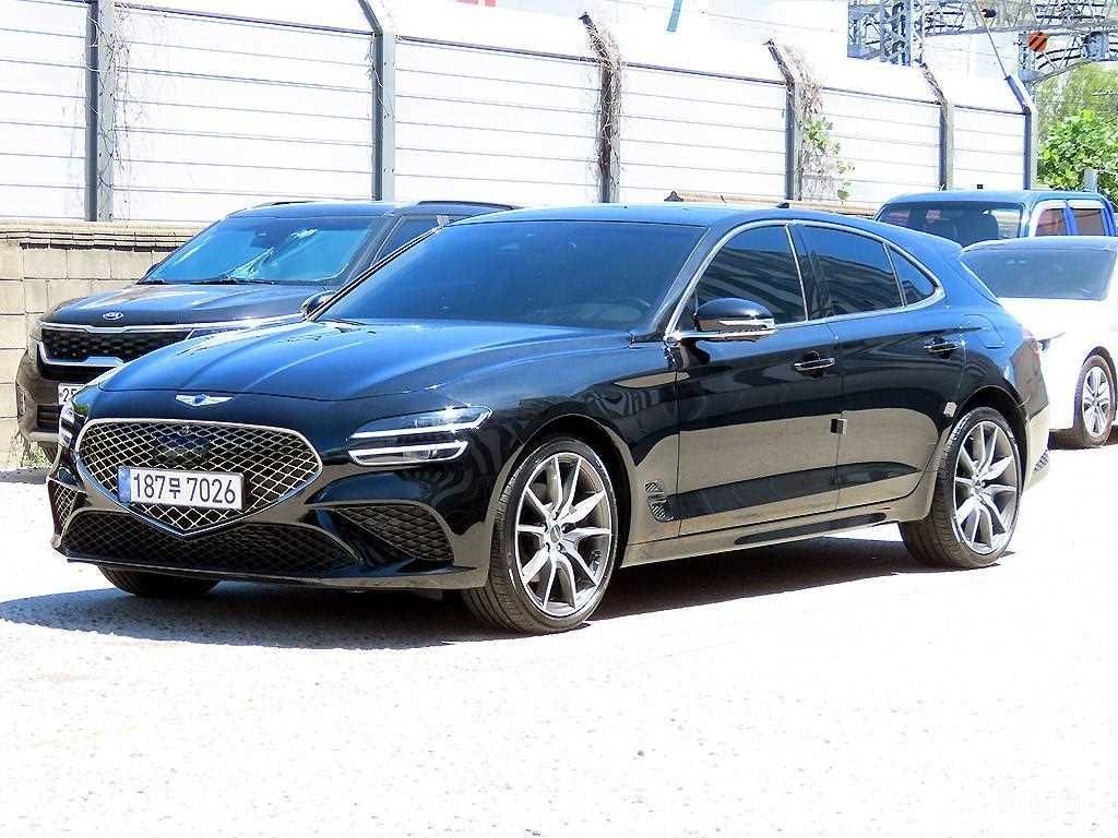 Genesis G70
