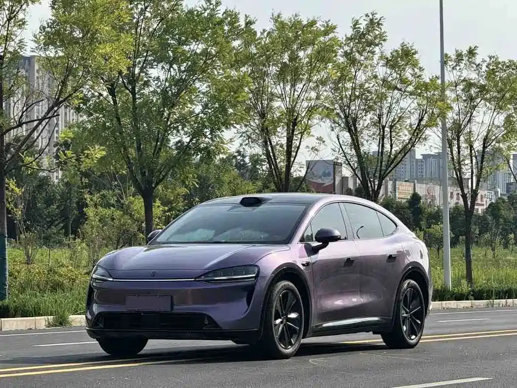 Luxeed R7