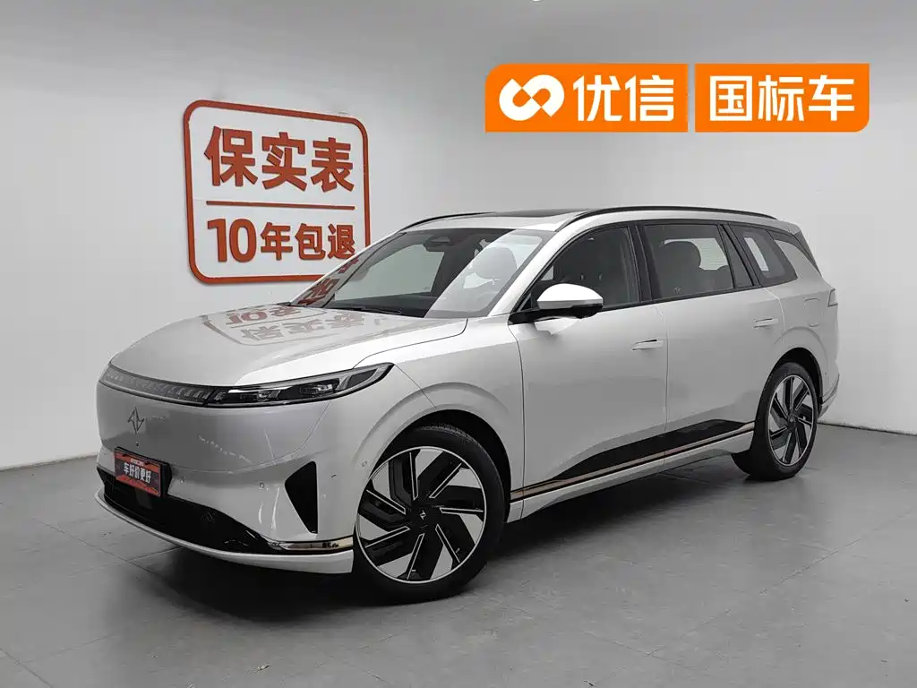 Dongfeng eπ008