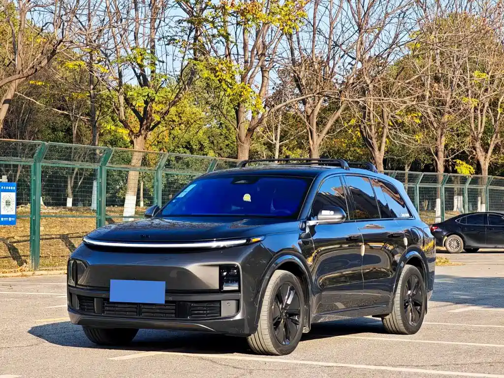 Li Auto L8