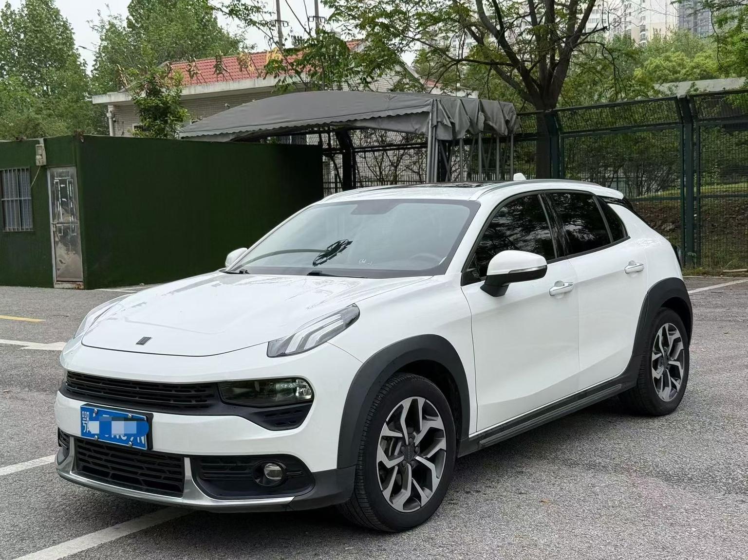 Lynk & Co 02