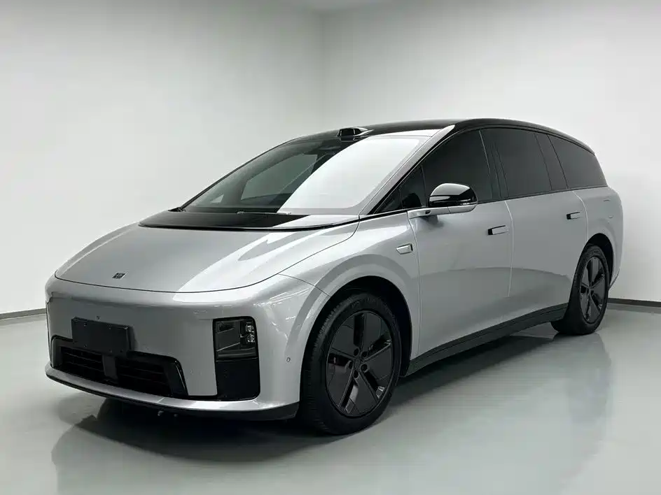 Li Auto i8