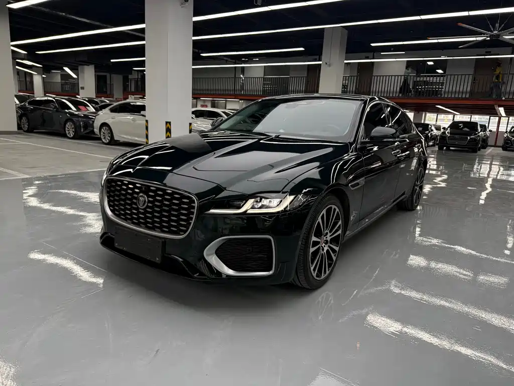 Jaguar XFL