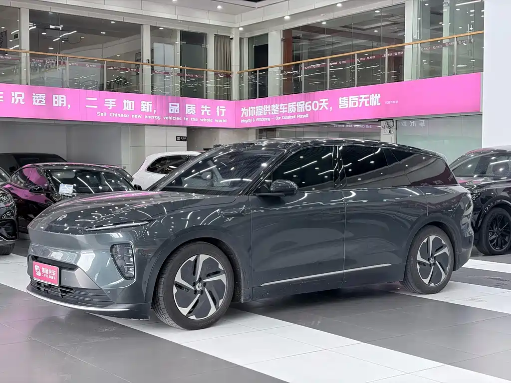 NIO ES8