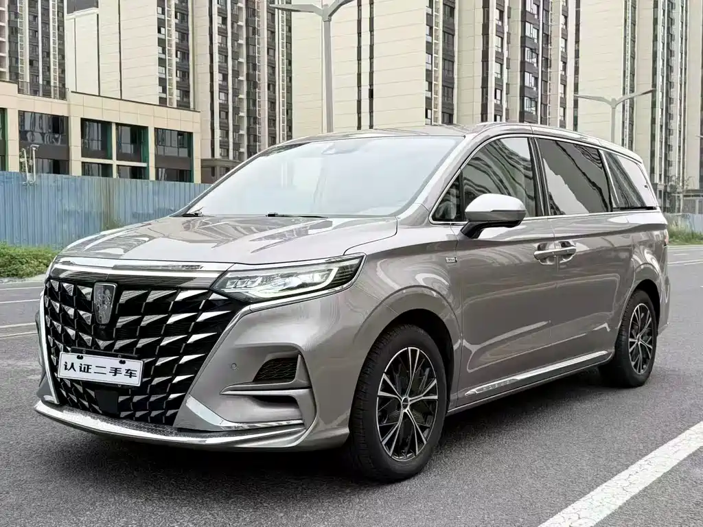 Roewe iMAX8