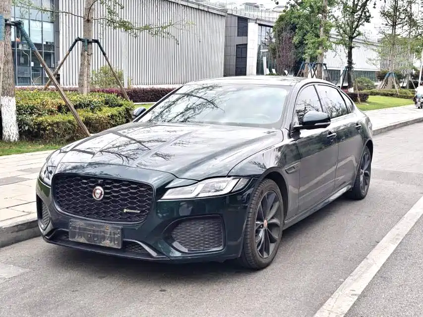 Jaguar XFL