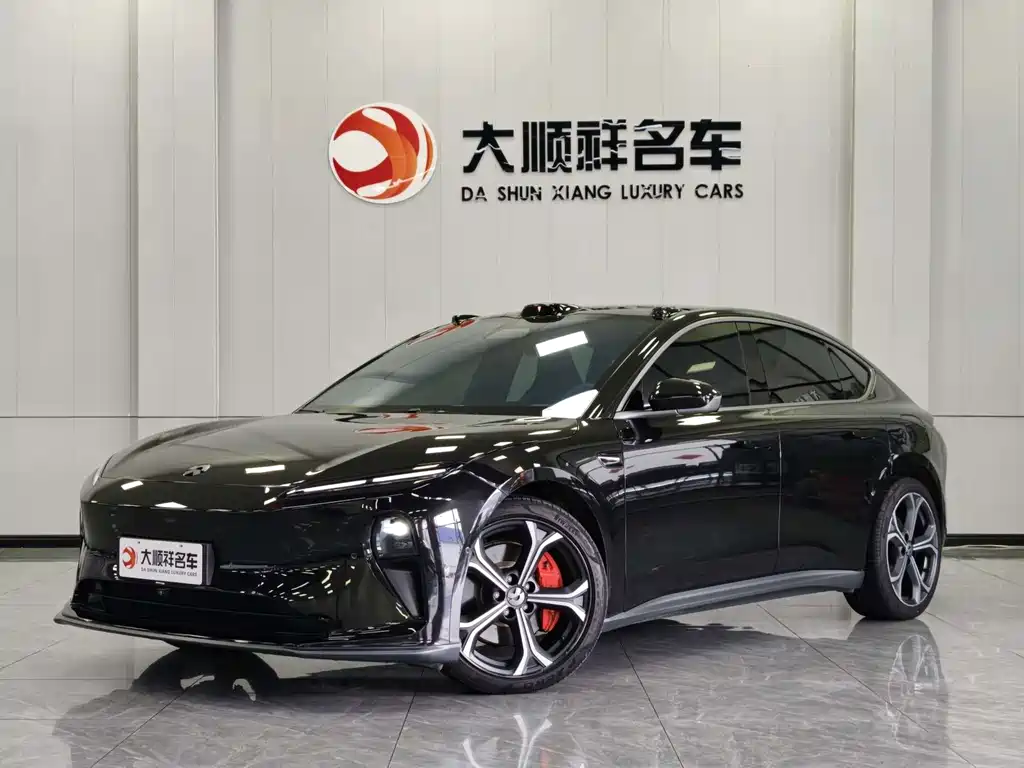 NIO ET5
