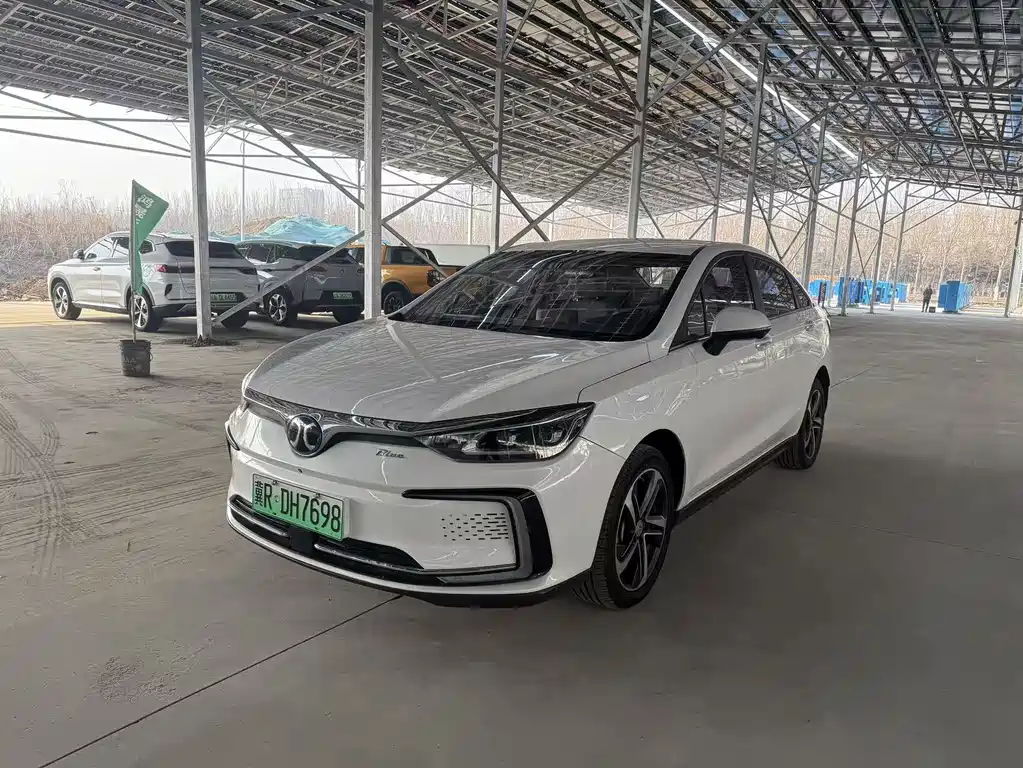 BAIC EU5