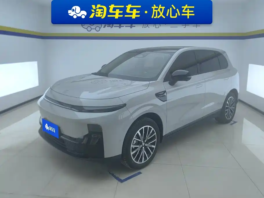 Leapmotor B10